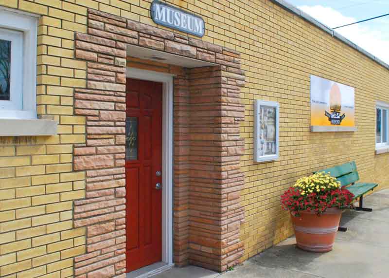 Herscher Historical museum front facade at angle